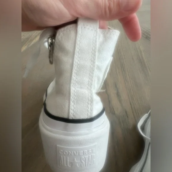 Chuck Taylor All Star Lugged Lift
Platform Canvas LITTLE KIDS HIGH TOP SHOE sz 1 - Picture 5 of 12